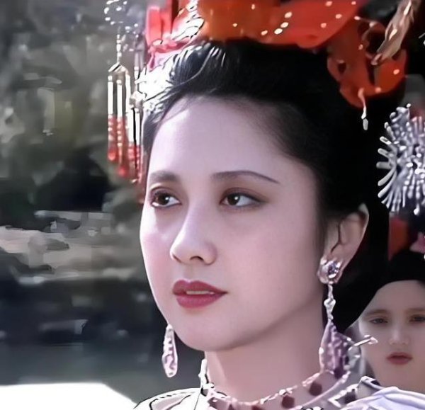 乐融配 28岁演女儿国国王，53岁低调再婚，朱琳真爱唐僧20年？