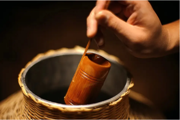 银河配资 白酒行业深度调整“阴霾”笼罩，酒企业绩惨淡寻破局思路
