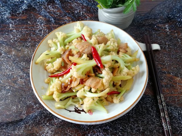 捷希源配资 菜花和这食材一起炒是绝配，味道超香百吃不厌